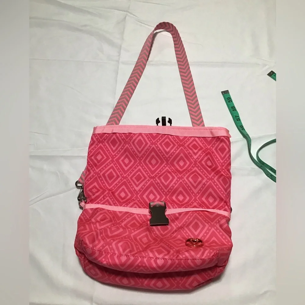 Ivivva by Lululemon pink lunch bag